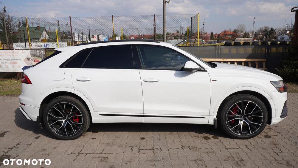 Audi Q8 55 TFSI quattro tiptronic - 14
