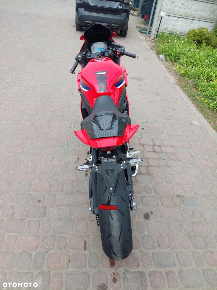 Honda CBR - 4