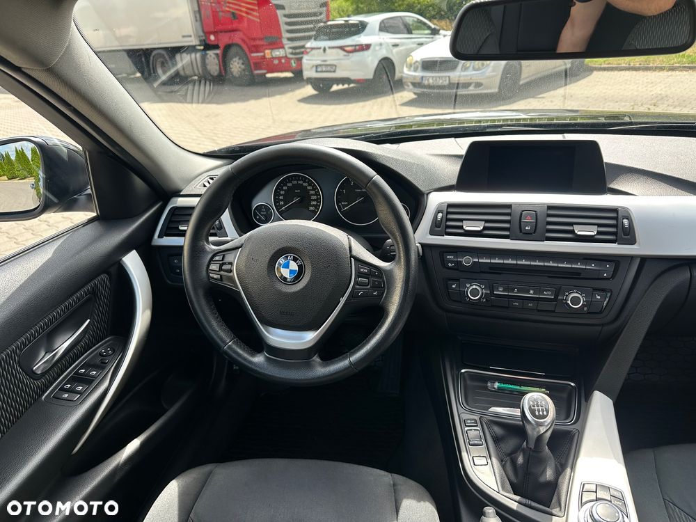 BMW Seria 3 320d Efficient Dynamics - 7
