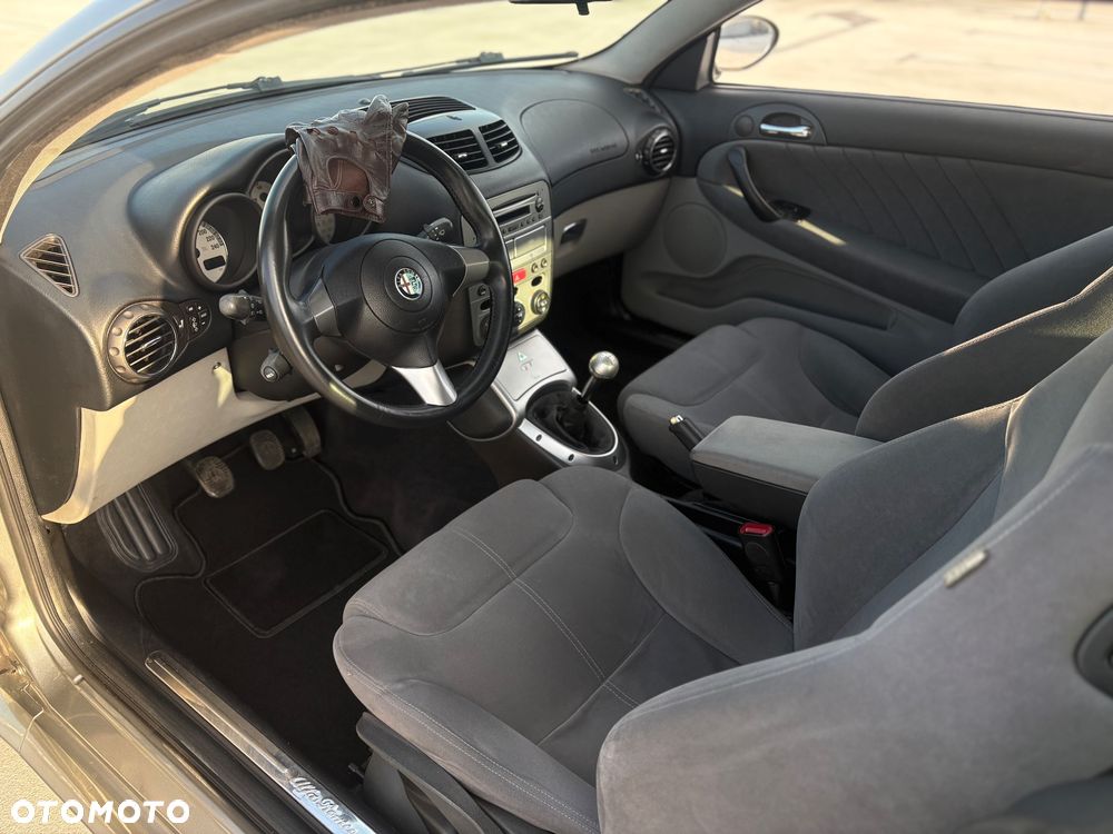 Alfa Romeo GT 1.8TS Impression - 10