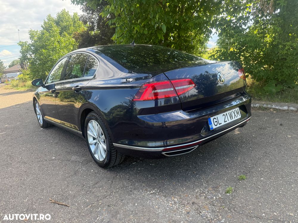 Volkswagen Passat 2.0 TDI SCR (BlueMotion Tech) 4Motion D Highline - 5