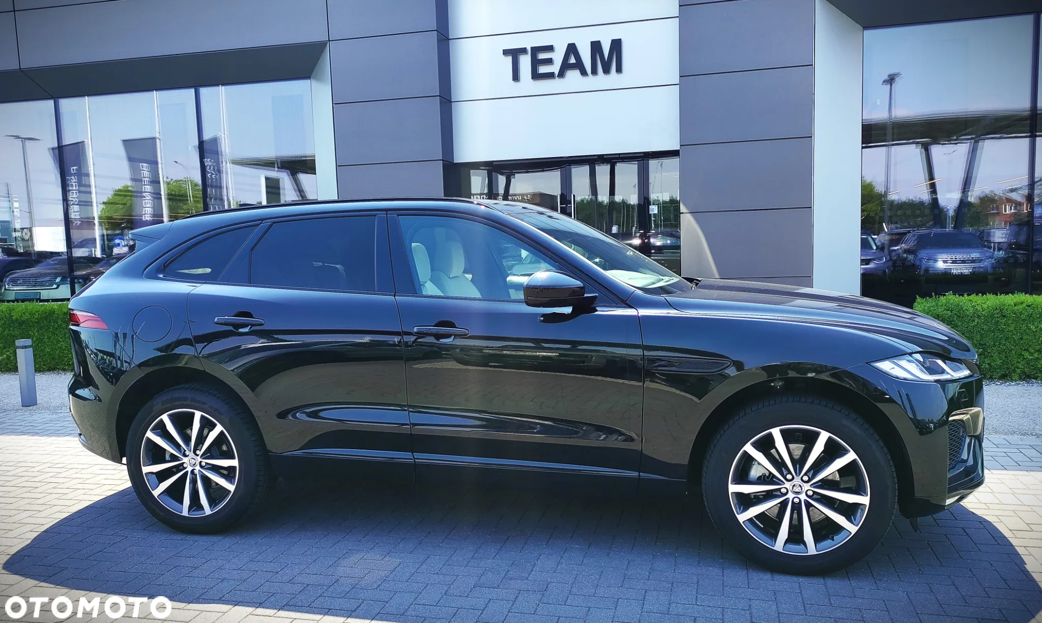 Jaguar F-Pace - 7