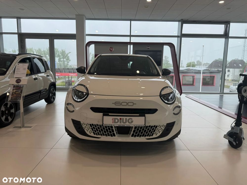 Fiat 600 1.2 Turbo Pop eDCT - 3