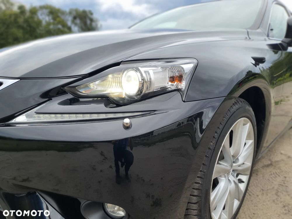 Lexus IS 200t Elite - 8