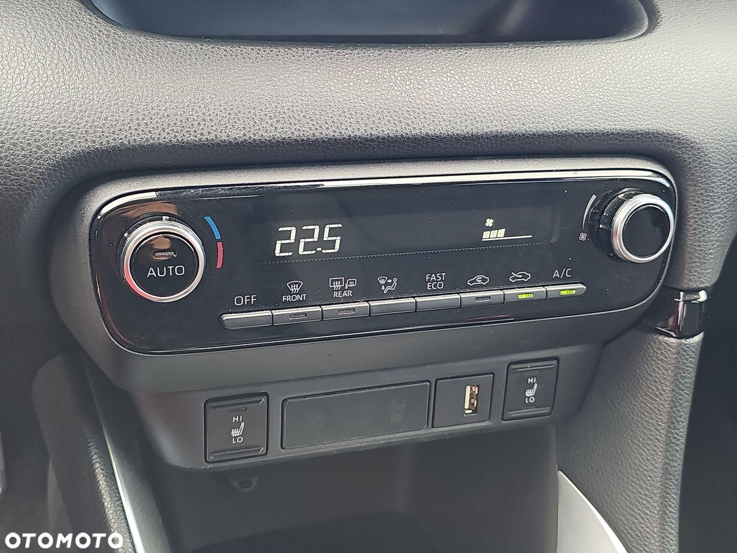 Toyota Yaris - 15