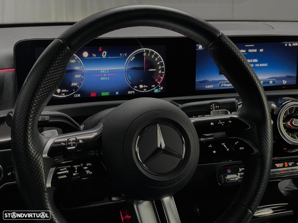 Mercedes-Benz A 250 - 11