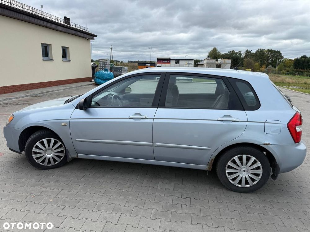 Kia Cerato 2.0 CRDi LX - 3