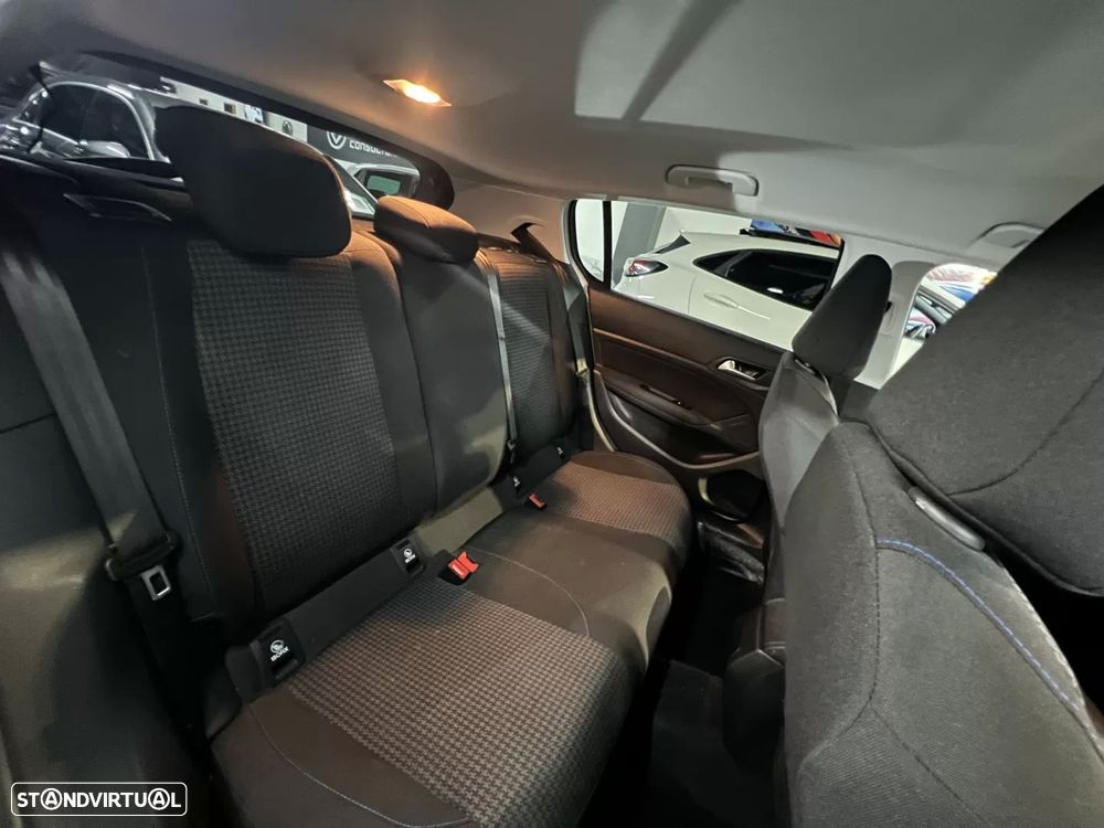 Peugeot 308 1.2 PureTech Style - 9