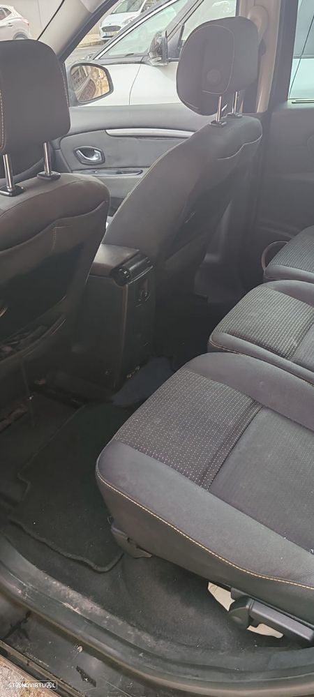 Renault Grand Scénic 1.5 dCi Dynamique S 7L - 14