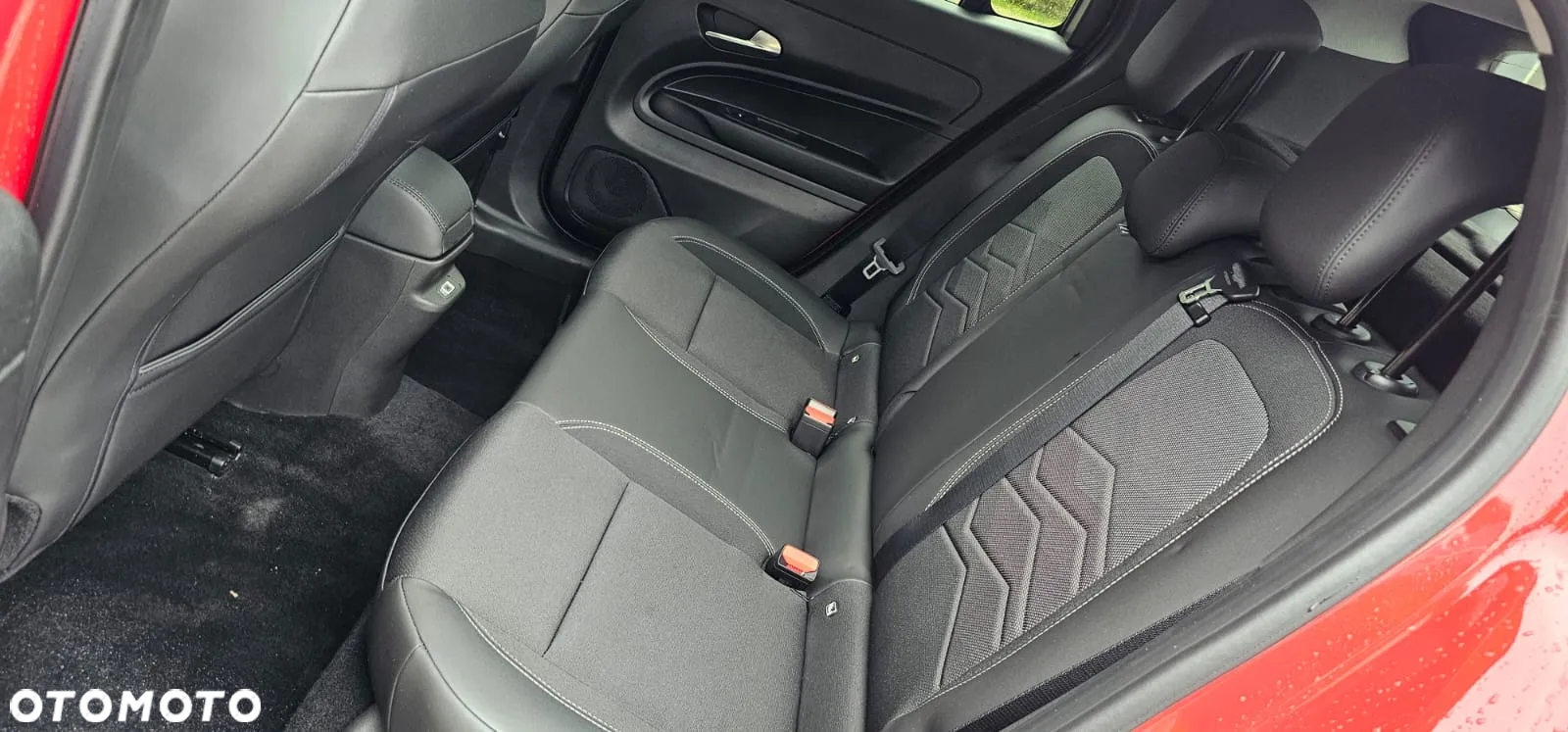 Jeep Avenger 1.2 T3 mHEV Altitude FWD eDCT6 - 16
