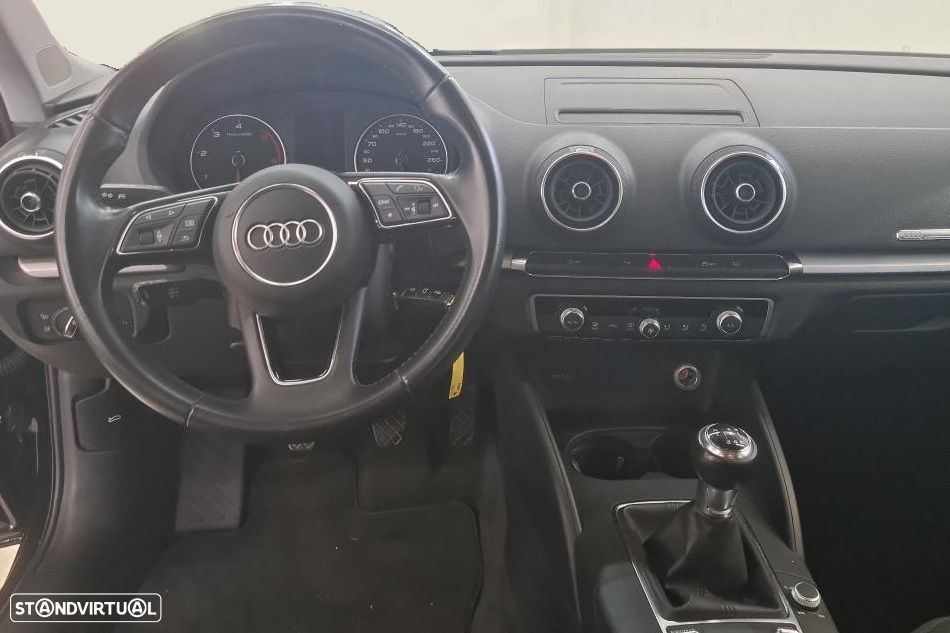 Audi A3 Sportback 30 TDI - 4