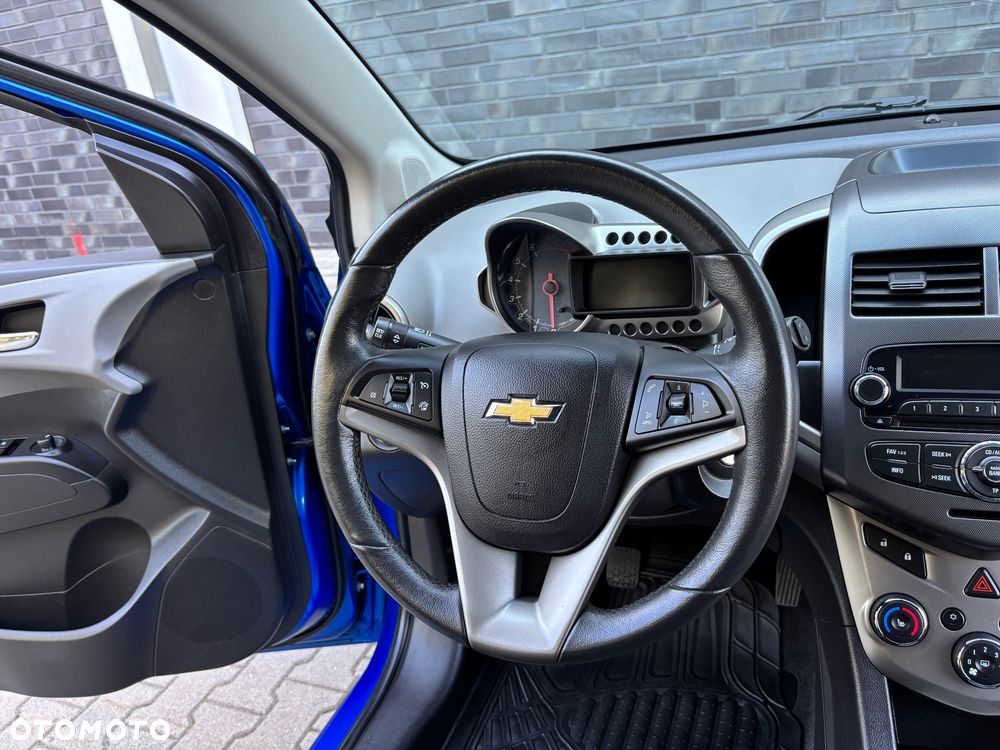 Chevrolet Aveo 1.6 LTZ S/S - 17