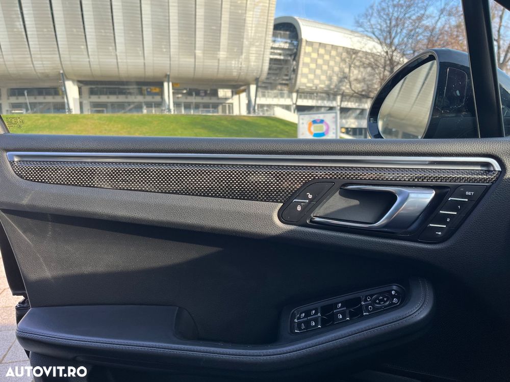 Porsche Macan - 15