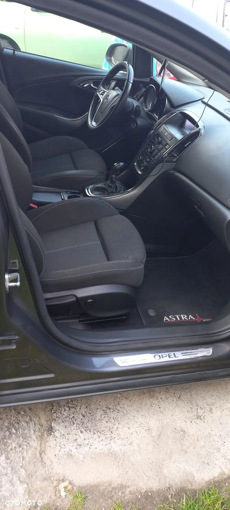 Opel Astra 1.6 T Cosmo - 7