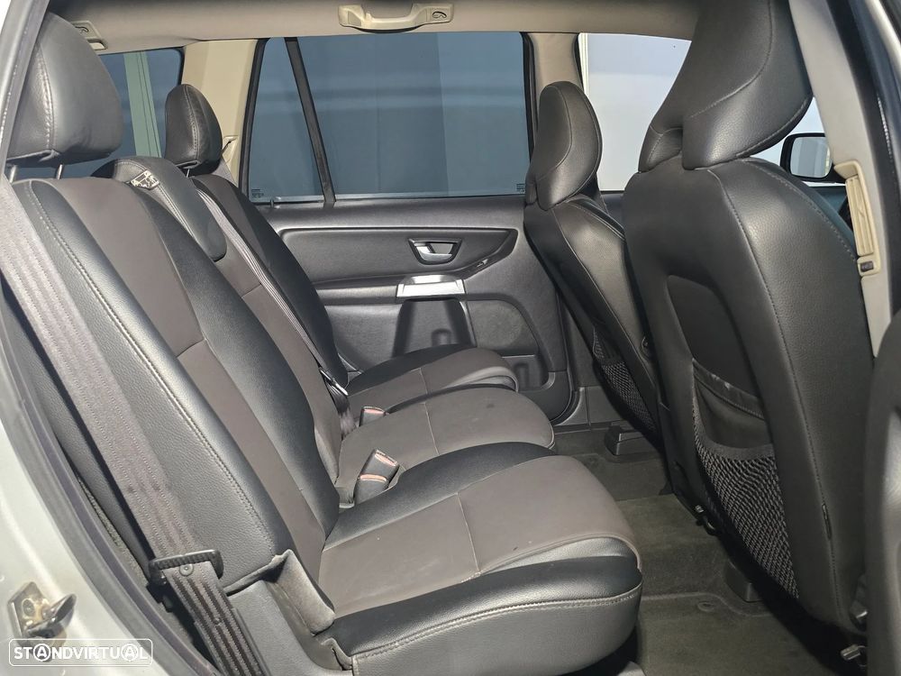 Volvo XC 90 2.4 D5 5L Nivel 2 - 10