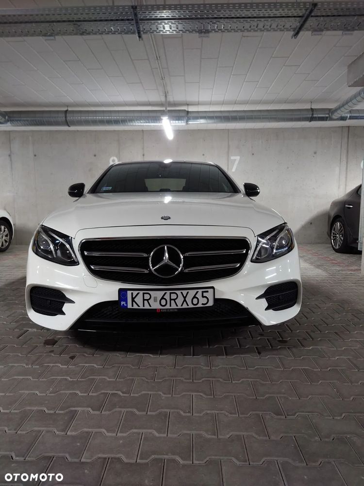 Mercedes-Benz Klasa E 300 9G-TRONIC AMG Line - 1