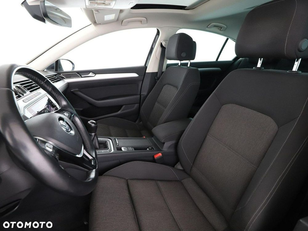 Volkswagen Passat 1.4 TSI (BlueMotion Technology) Comfortline - 14