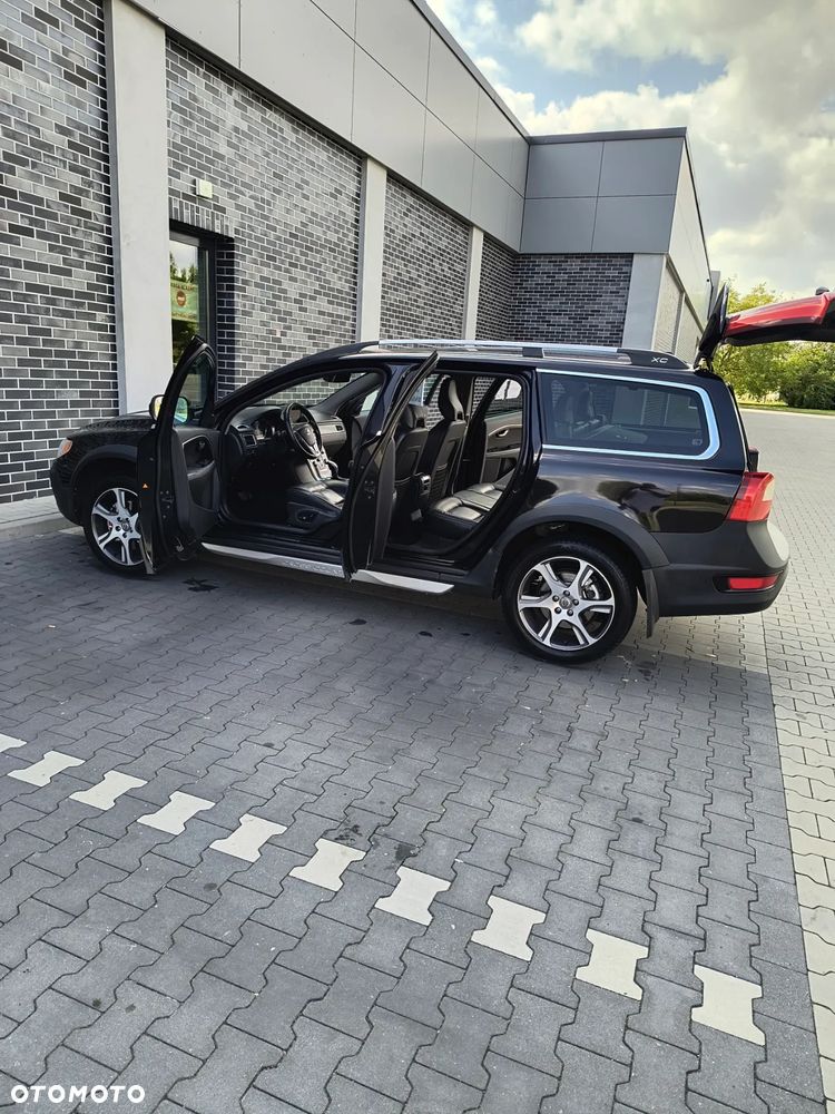 Volvo XC 70 D5 AWD Dynamic Summum - 4