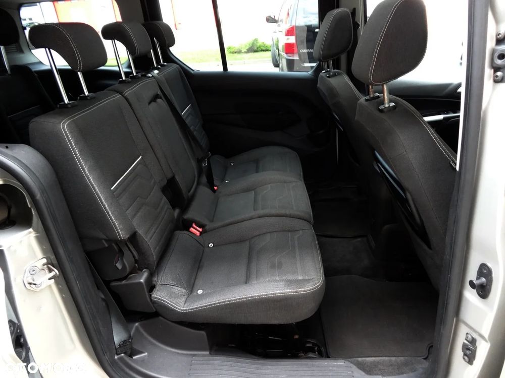 Ford Tourneo Connect Grand - 25