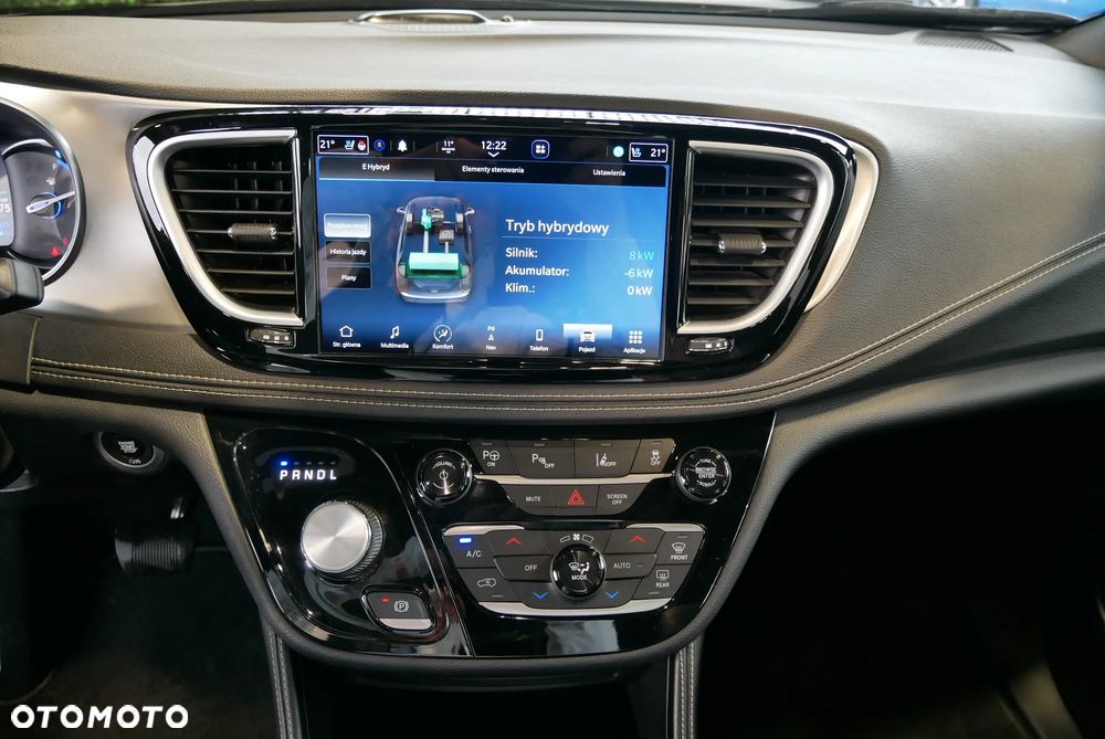 Chrysler Pacifica - 25