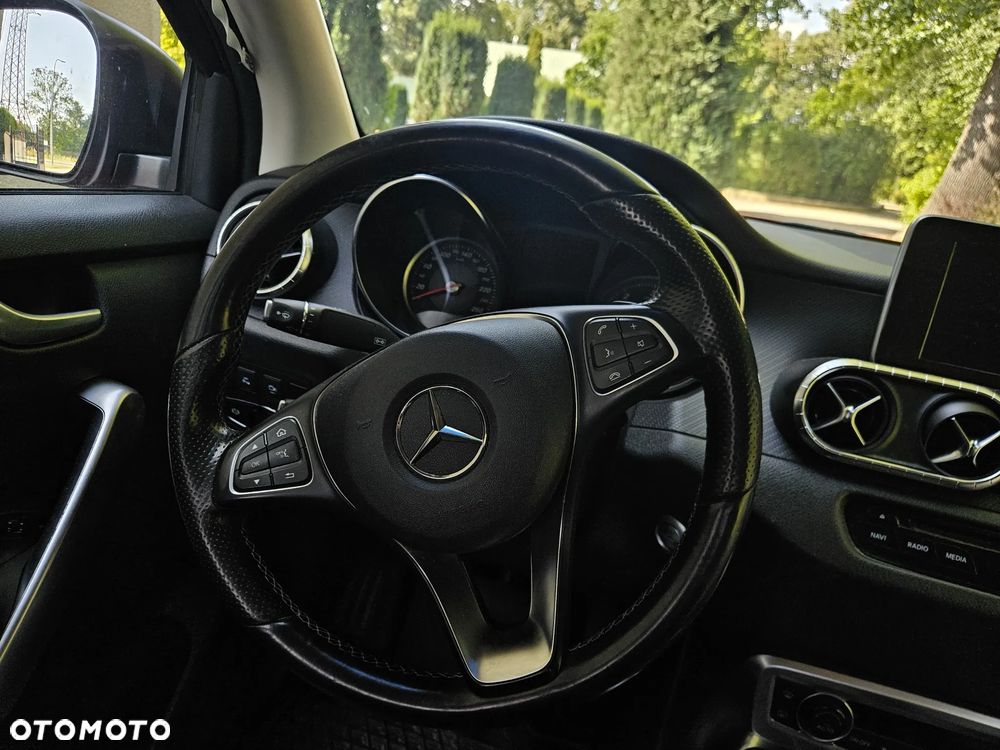 Mercedes-Benz Klasa X - 20