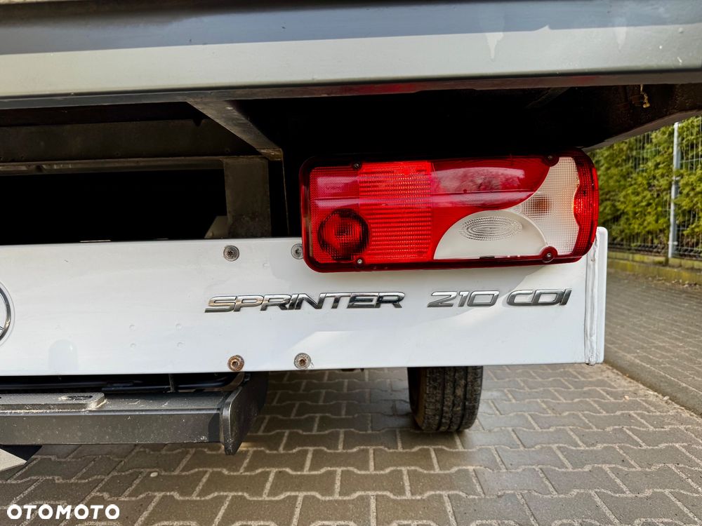 Mercedes-Benz Sprinter - 28