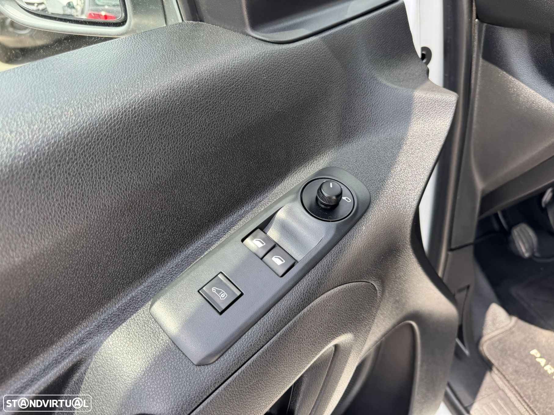 Peugeot Partner 1.6 BlueHDi L2 Premium 3L - 17