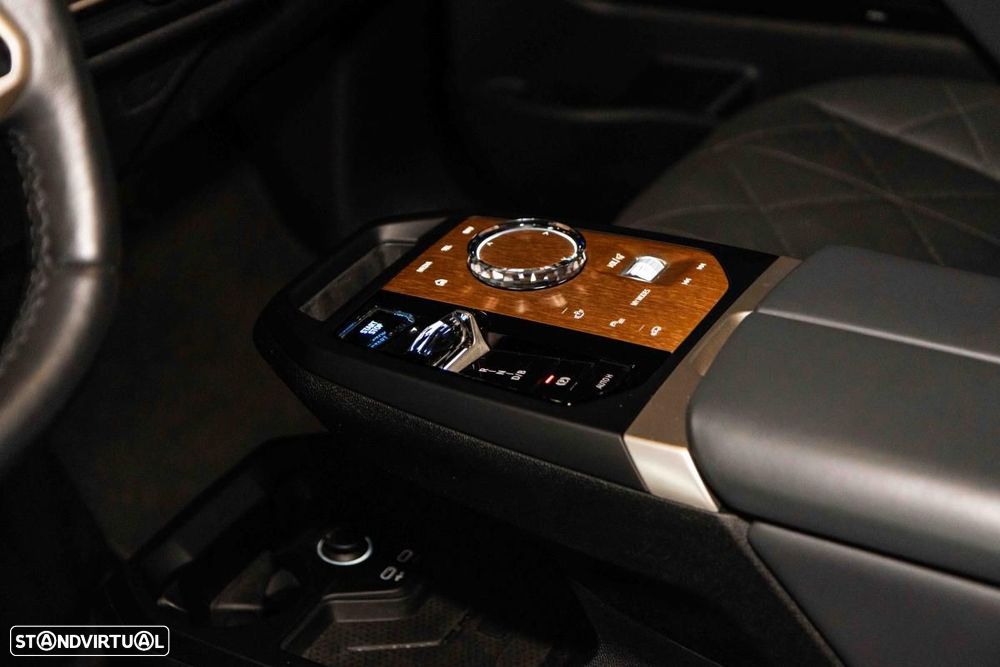 BMW iX M60 - 60