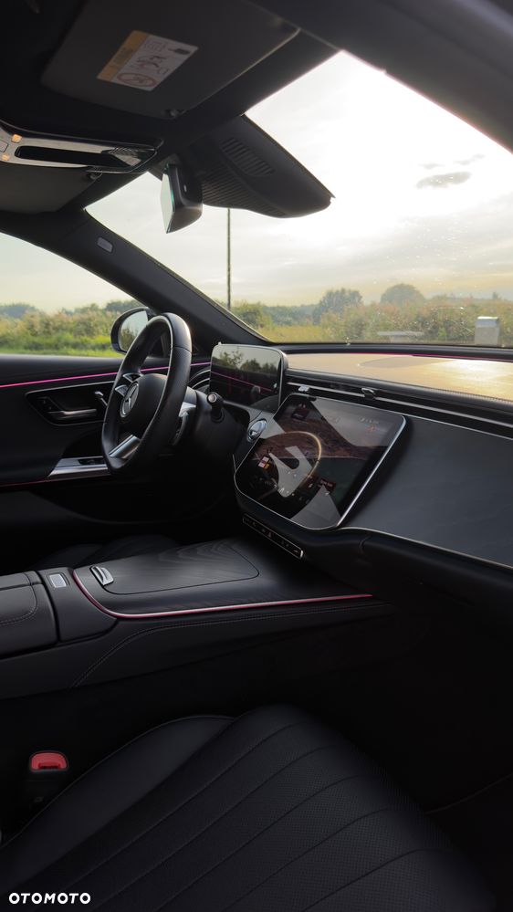 Mercedes-Benz Klasa E 220 d mHEV 4-Matic AMG 9G-Tronic - 14