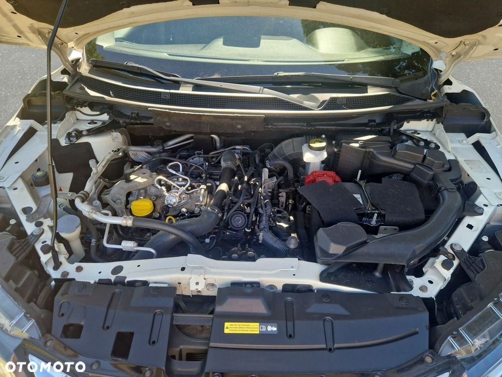 Nissan Qashqai - 25