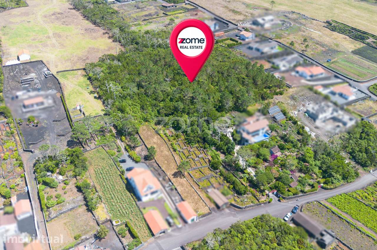 Terreno Urbano de 12.524 m² na Criação Velha com potencial turístic... - Grande imagem: 2/19