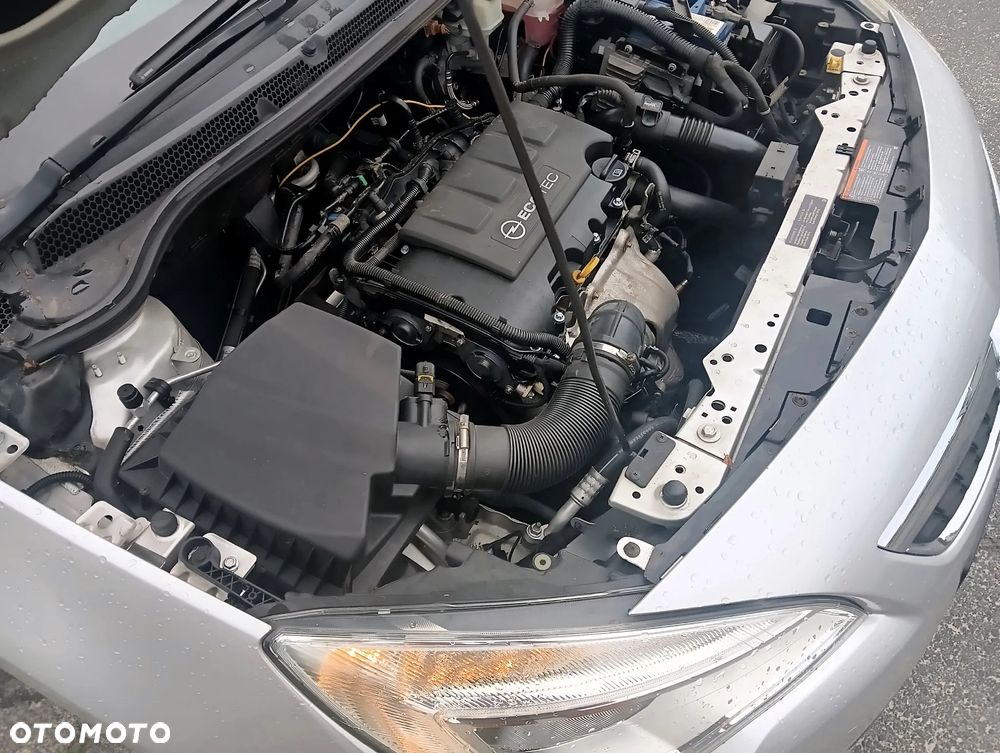 Opel Astra 1.4 Turbo Cosmo - 33