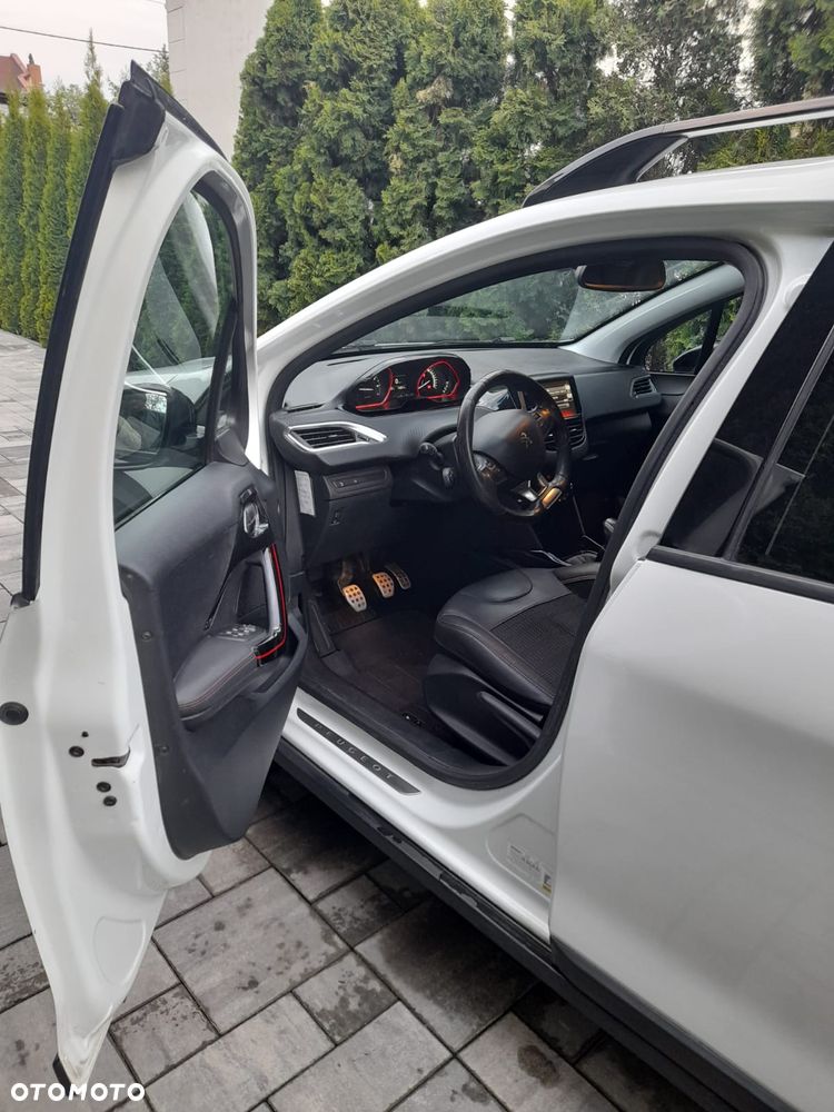 Peugeot 2008 - 9