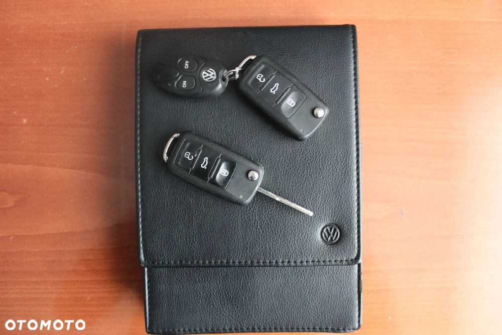 Volkswagen Golf - 25