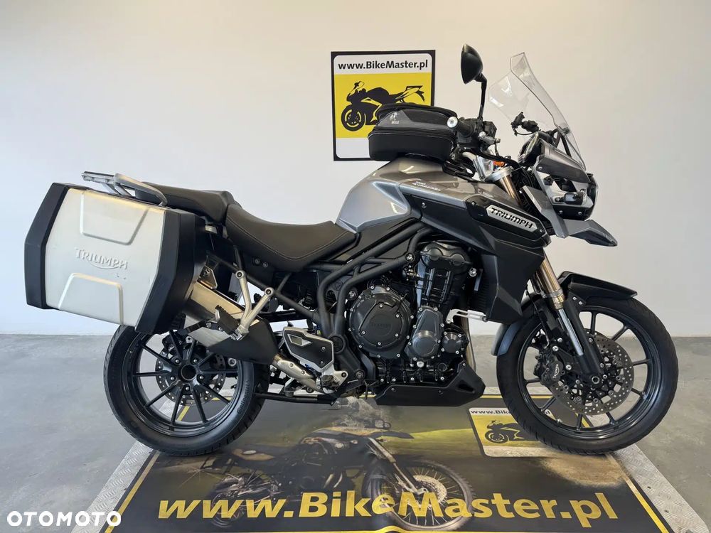 Triumph Tiger - 1