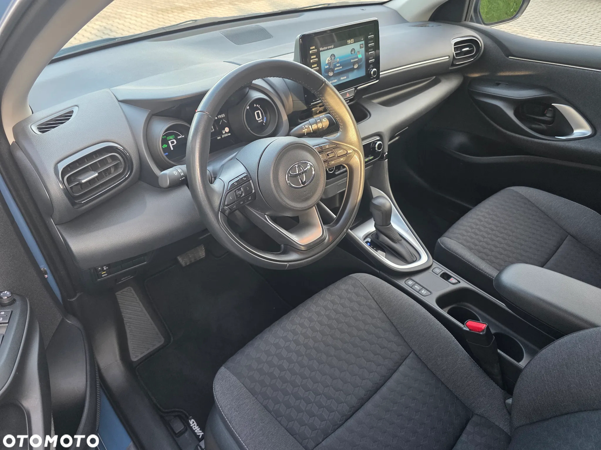 Toyota Yaris Hybrid 1.5 VVT-i Team Deutschland - 27