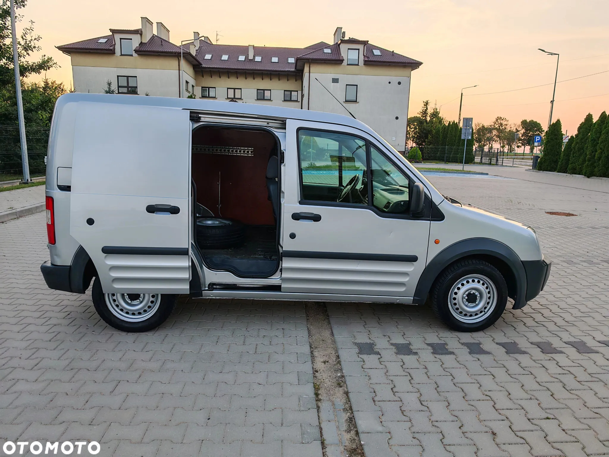 Ford Transit Connect 220 SWB Van - 13