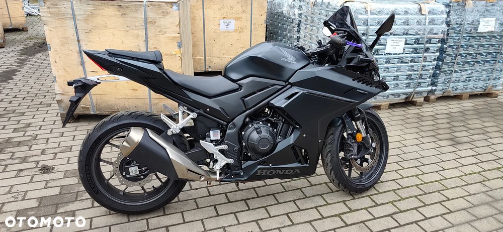 Honda CBR - 15