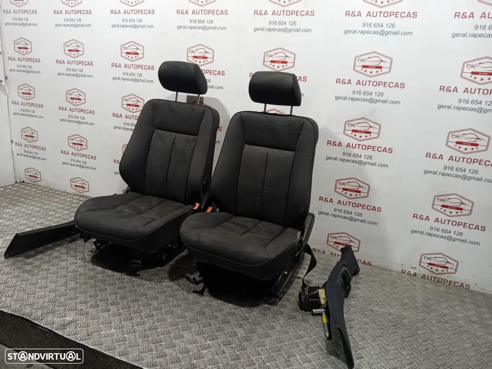 Bancos Mercedes Class E W210 em Tecido com os Cintos da Frente Imaculados Originais - 8