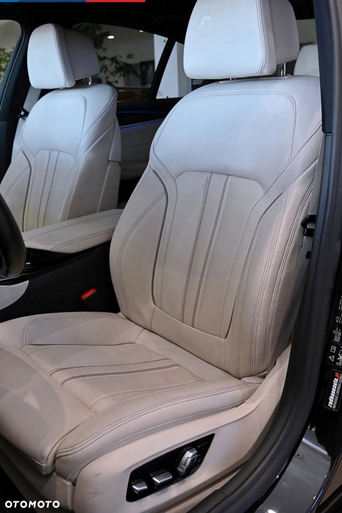 BMW Seria 5 520d Luxury Line - 14