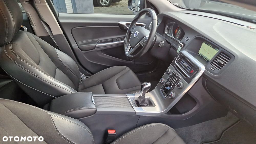Volvo V60 D2 Kinetic - 16