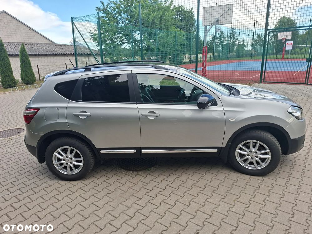 Nissan Qashqai 2.0 4x4 Tekna Premium - 5