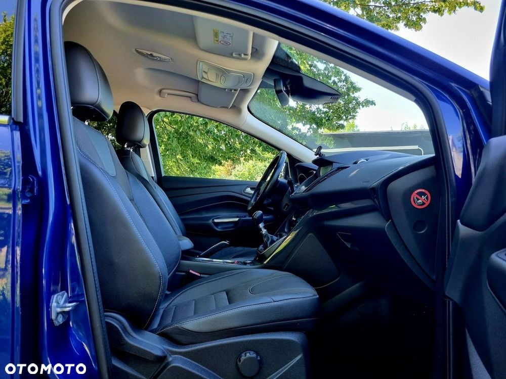 Ford Kuga 1.5 EcoBoost 2x4 Titanium - 11