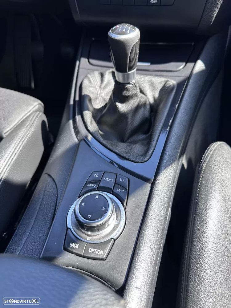 BMW 120 d Limited Edition Lifestyle c/ M Sport Pack - 52