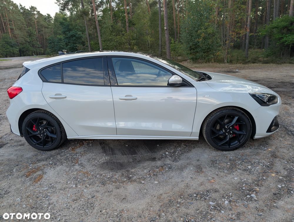 Ford Focus 1.5 EcoBoost Start-Stopp-System ST-LINE - 4