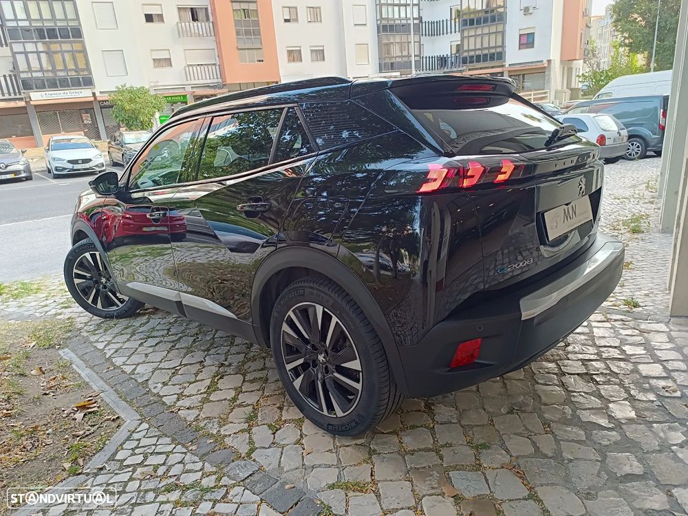 Peugeot e-2008 GT Pack - 6