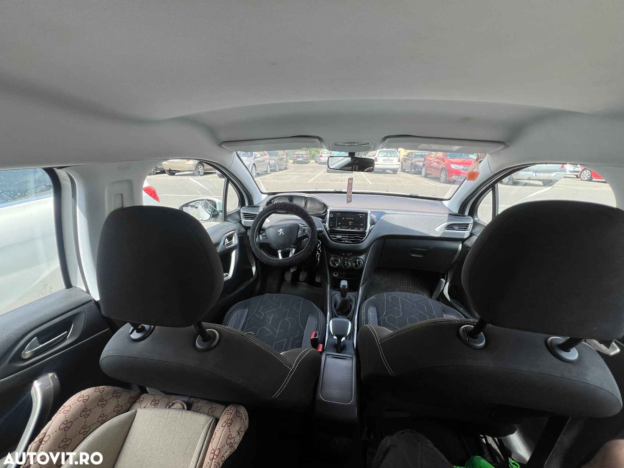 Peugeot 2008 - 15