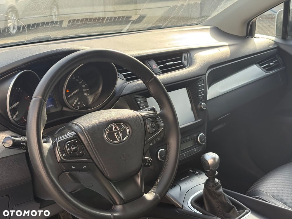 Toyota Avensis Touring Sports 1.6 D-4D Business Edition - 10