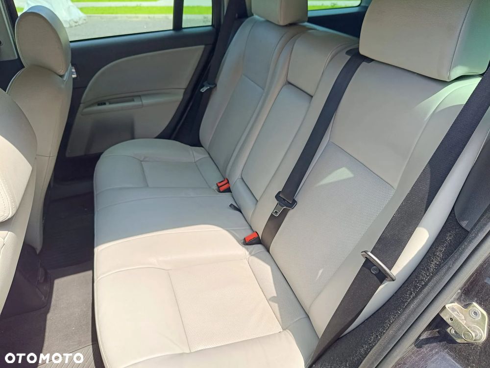 Ford Mondeo V6 ST 220 - 13