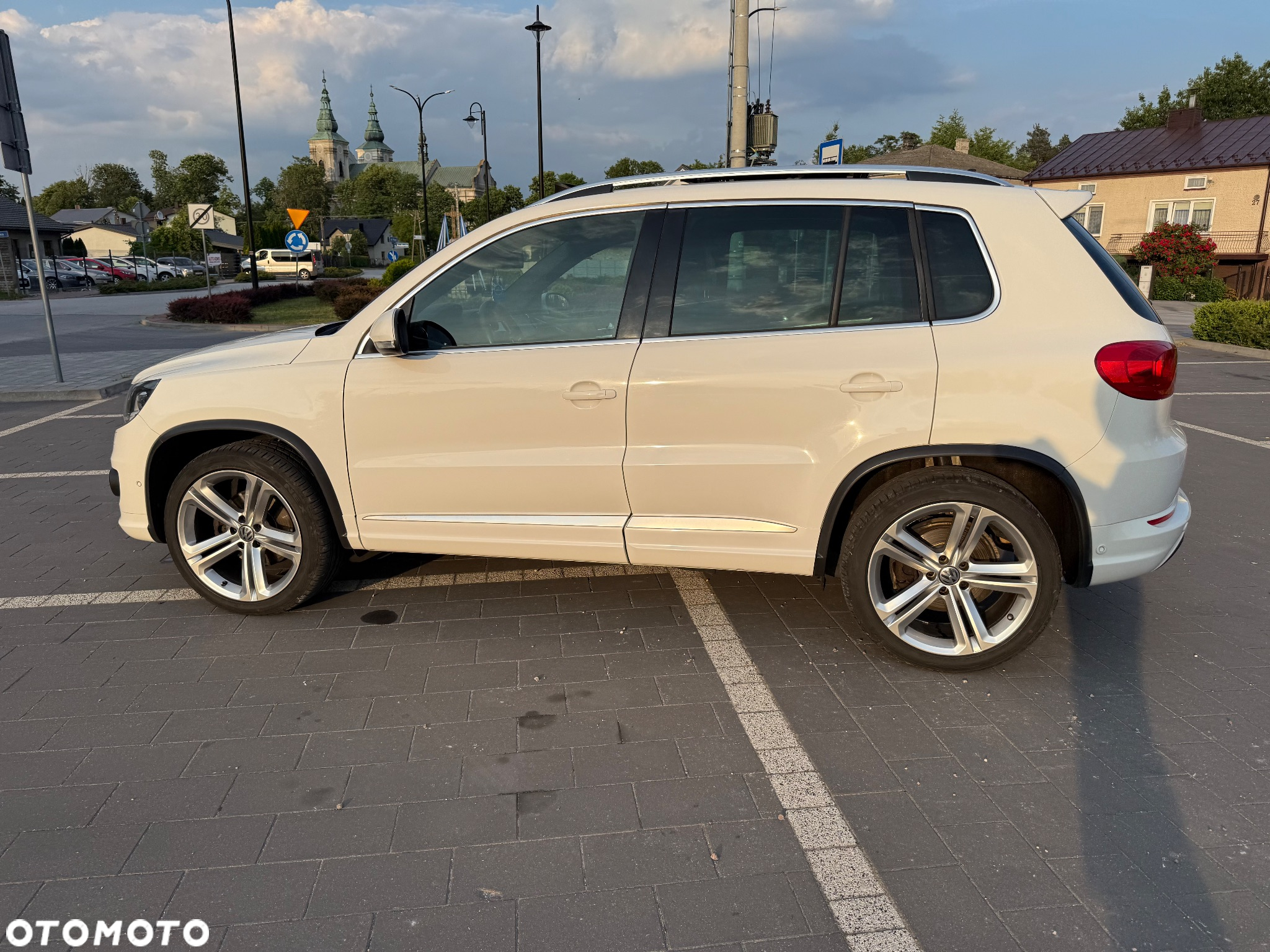 Volkswagen Tiguan 2.0 TDI 4Mot R-Style DSG - 33